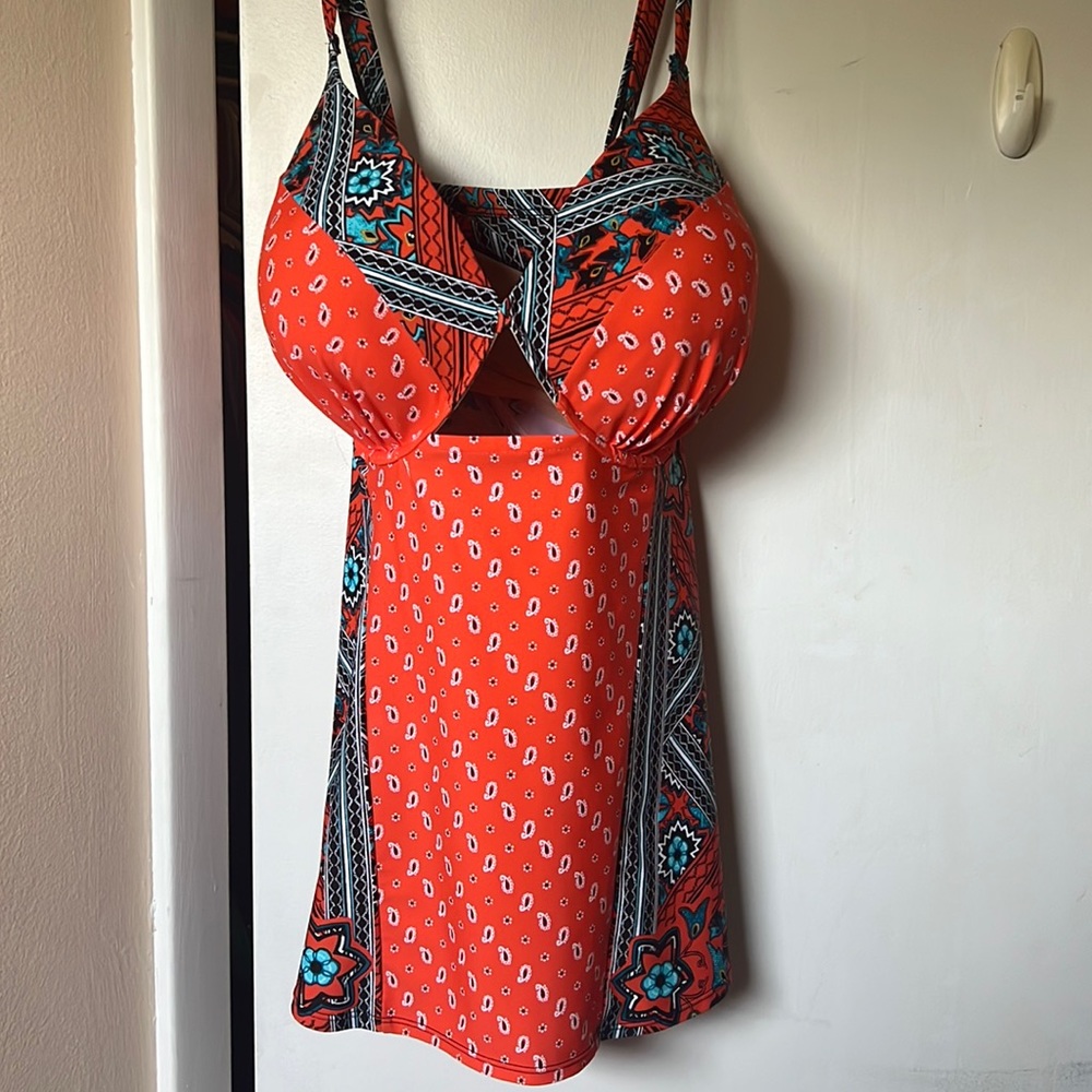 Lane Bryant plus size, underwire swim suit, like new, 44-DDD.